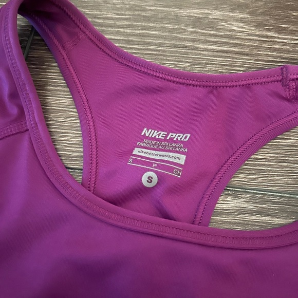 Nike Pro Check Dri-Fit Seamless Lined Racerback Sports Bra in Grape - Picture 4 of 4